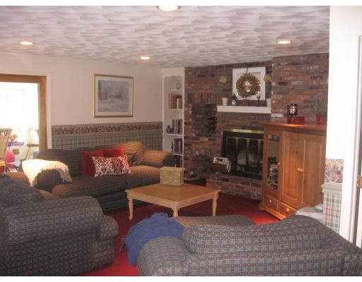 2 Topeka Road Chelmsford, MA 01824 - Photo 9 of 19