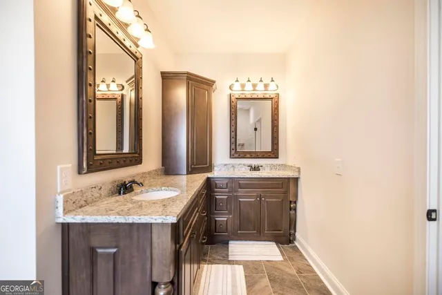 $380,000 | 219 Rowland Circle, Byron, GA 31008