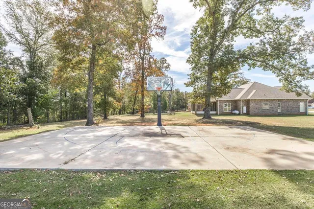$380,000 | 219 Rowland Circle, Byron, GA 31008