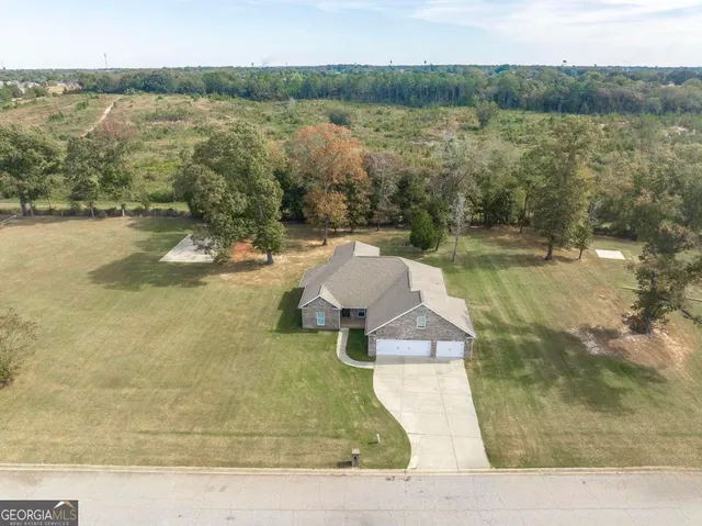 $380,000 | 219 Rowland Circle, Byron, GA 31008