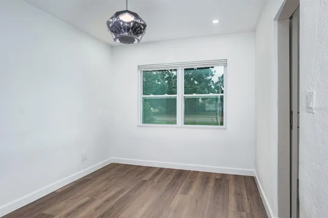 $3,000 | 781 40th Avenue Northeast, St. Petersburg, FL 33703