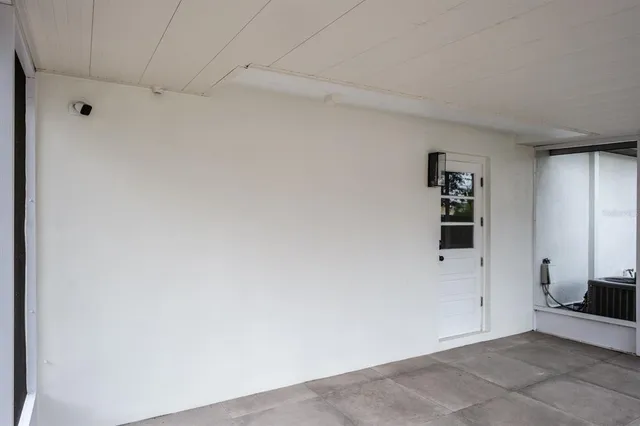 $3,000 | 781 40th Avenue Northeast, St. Petersburg, FL 33703