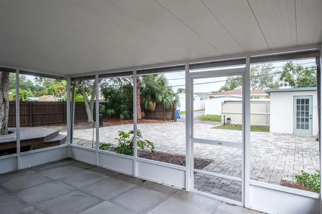 $3,000 | 781 40th Avenue Northeast, St. Petersburg, FL 33703