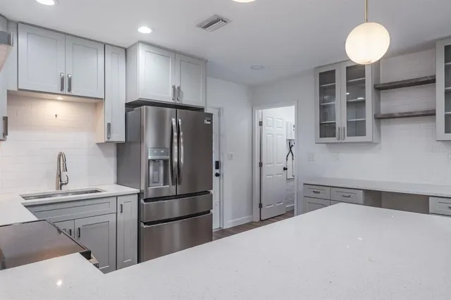 $3,000 | 781 40th Avenue Northeast, St. Petersburg, FL 33703