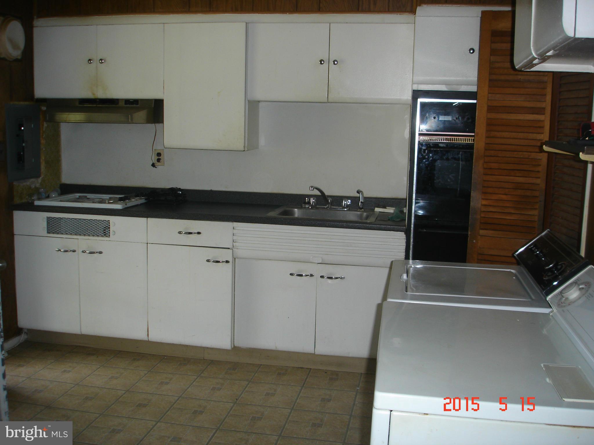 155 Bladen Road Baltimore, MD 21221 - Photo 4 of 8 Kitchen