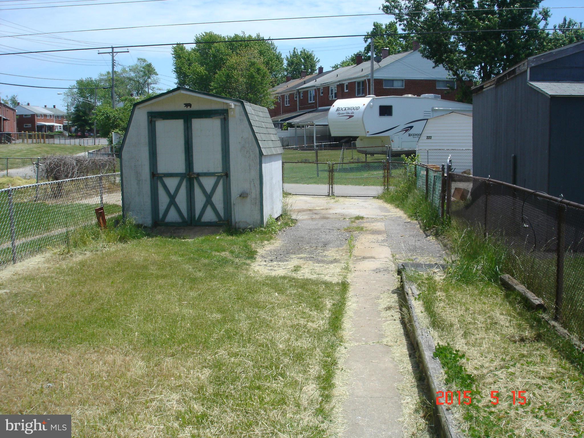 155 Bladen Road Baltimore, MD 21221 - Photo 6 of 8 Exterior (Rear)