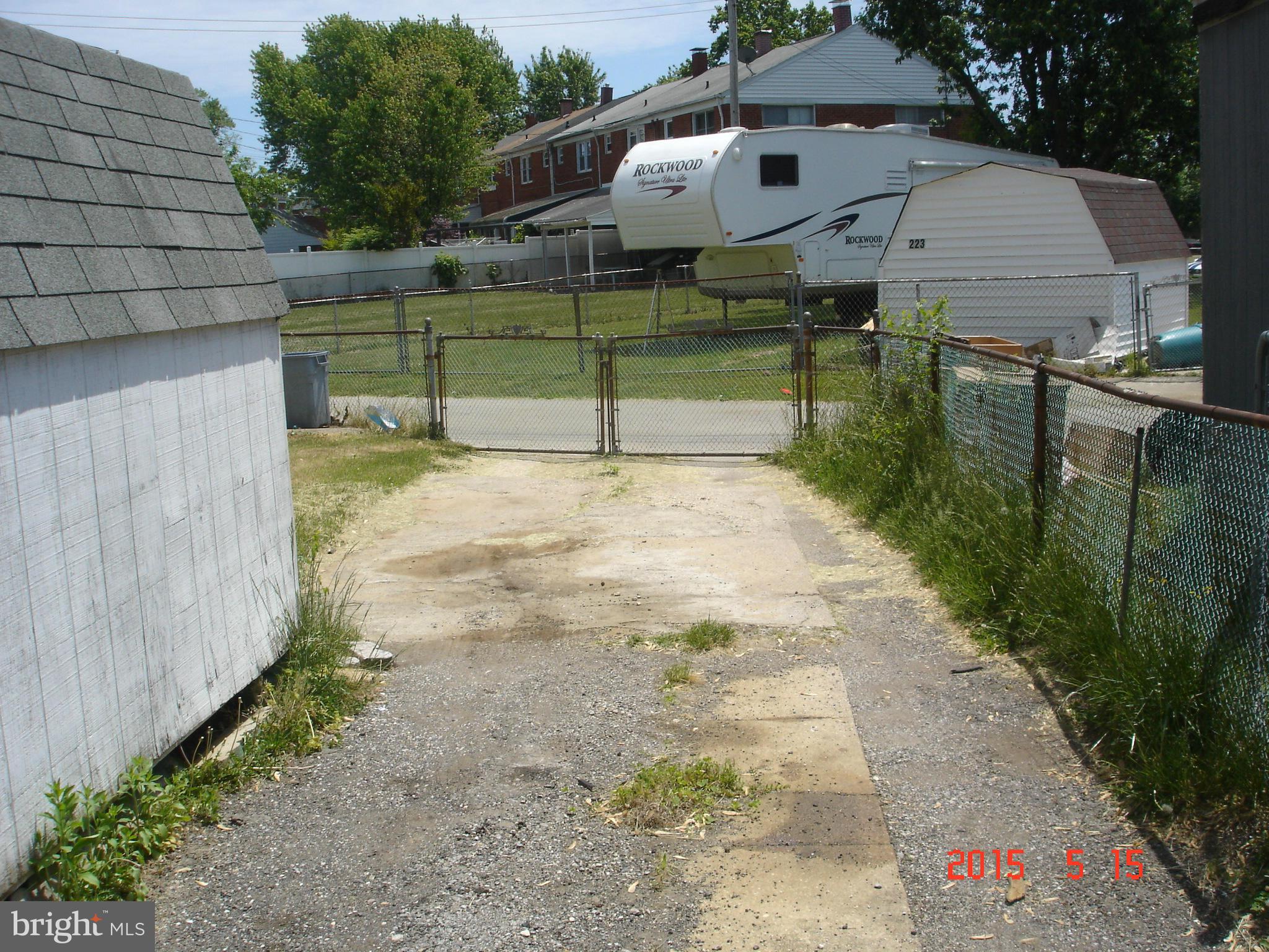 155 Bladen Road Baltimore, MD 21221 - Photo 8 of 8 Exterior (Rear)