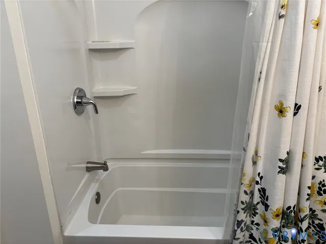 $3,200 | 3856 River Road West, Goochland, VA 23063