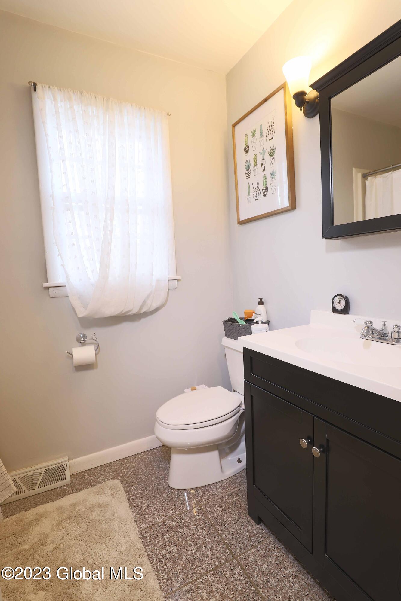 223 B Osborne Road Colonie, NY 12205 - Photo 16 of 25 Full bath