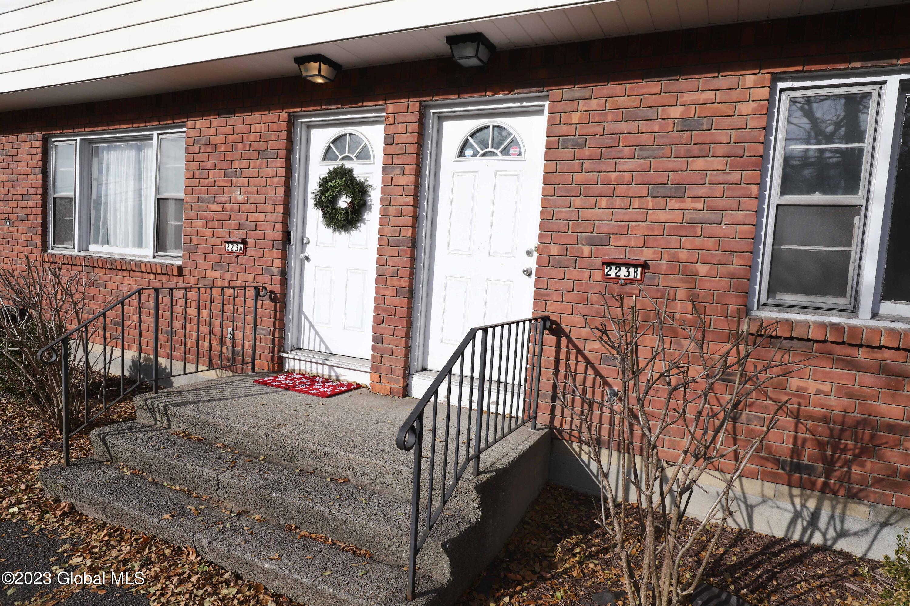 223 B Osborne Road Colonie, NY 12205 - Photo 2 of 25 front doors