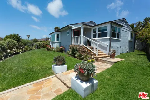 $14,950 | 31506 Bluff Drive, Laguna Beach, CA 92651