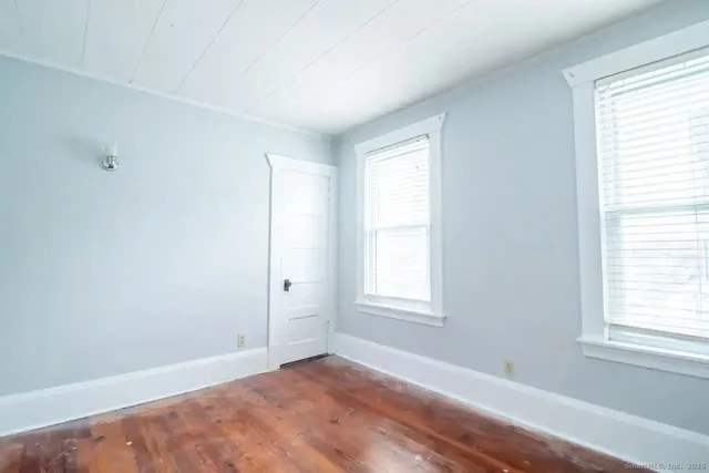 $1,875 | 62 Montauk Avenue, New London, CT 06320