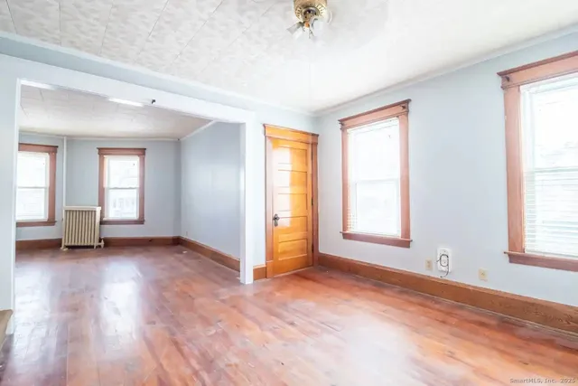 $1,875 | 62 Montauk Avenue, New London, CT 06320