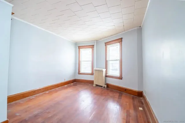 $1,875 | 62 Montauk Avenue, New London, CT 06320