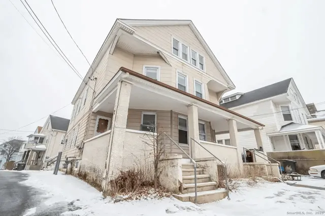 $1,875 | 62 Montauk Avenue, New London, CT 06320