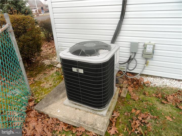 11 Cable Road Levittown, PA 19057 - Photo 7 of 8 Gallery Image 7