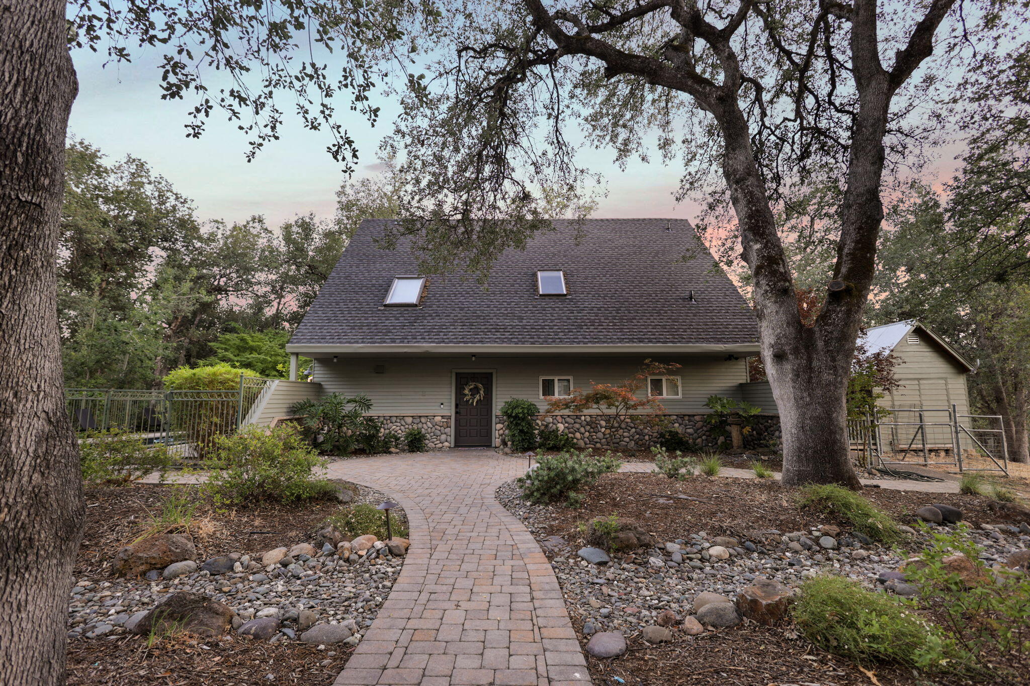 15745 Montgomery Ranch Road Redding, CA 96001 - Photo 51 of 60 Front of House