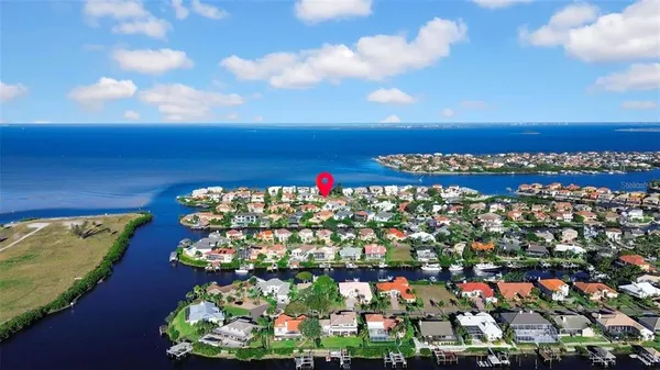 $749,000 | 962 Symphony Isles Boulevard, Apollo Beach, FL 33572