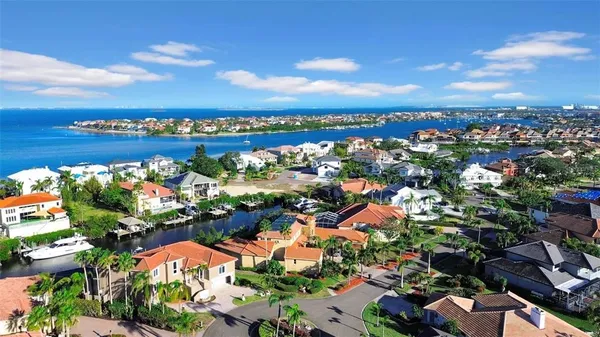 $749,000 | 962 Symphony Isles Boulevard, Apollo Beach, FL 33572