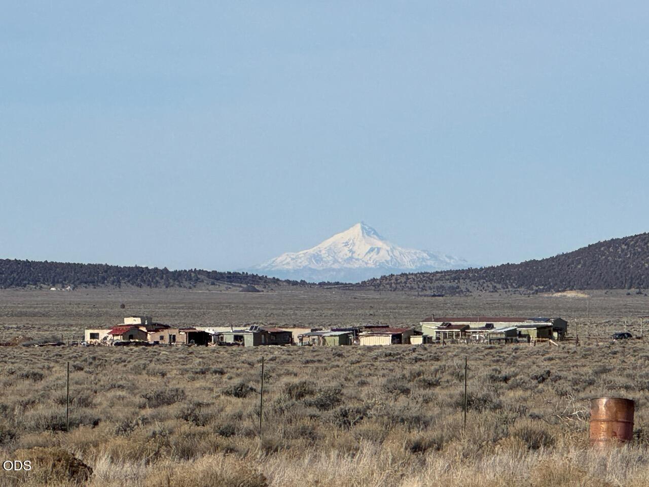 27737 Ford Road Bend, OR 97701 - Photo 8 of 33