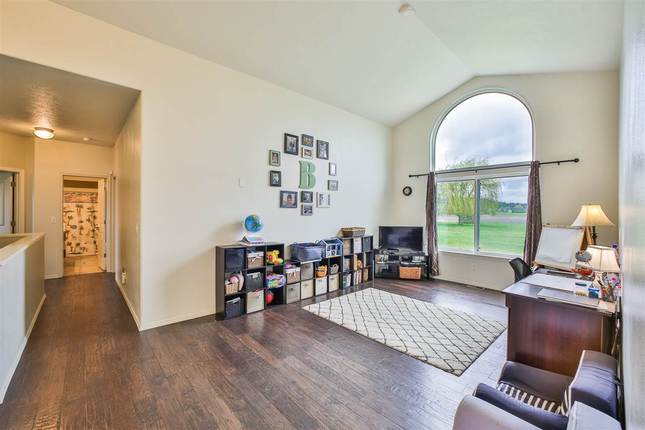 24702 North Spotted Road Deer Park, WA 99006 - Photo 2 of 20