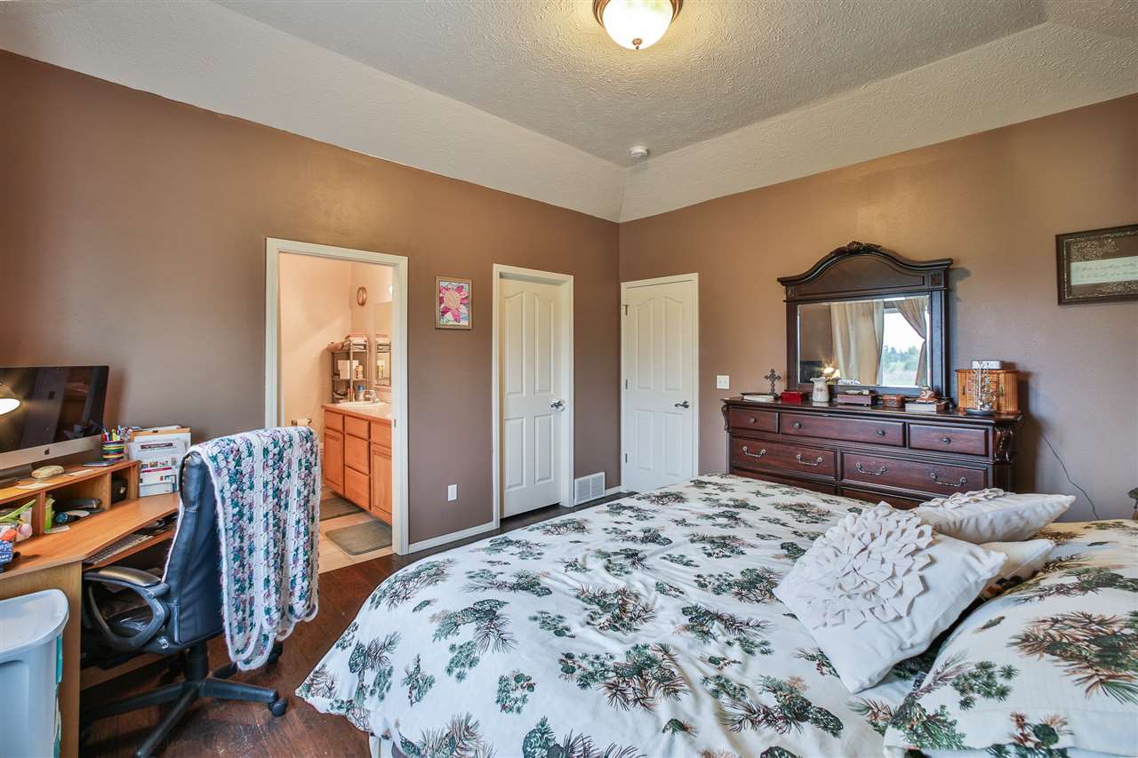 24702 North Spotted Road Deer Park, WA 99006 - Photo 10 of 20