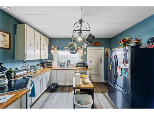 $238,000 | 51014 Dement Creek Road, Myrtle Point, OR 97458