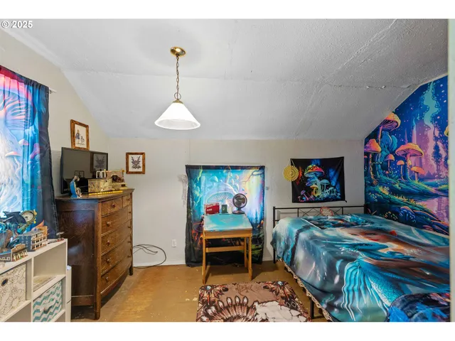 $238,000 | 51014 Dement Creek Road, Myrtle Point, OR 97458