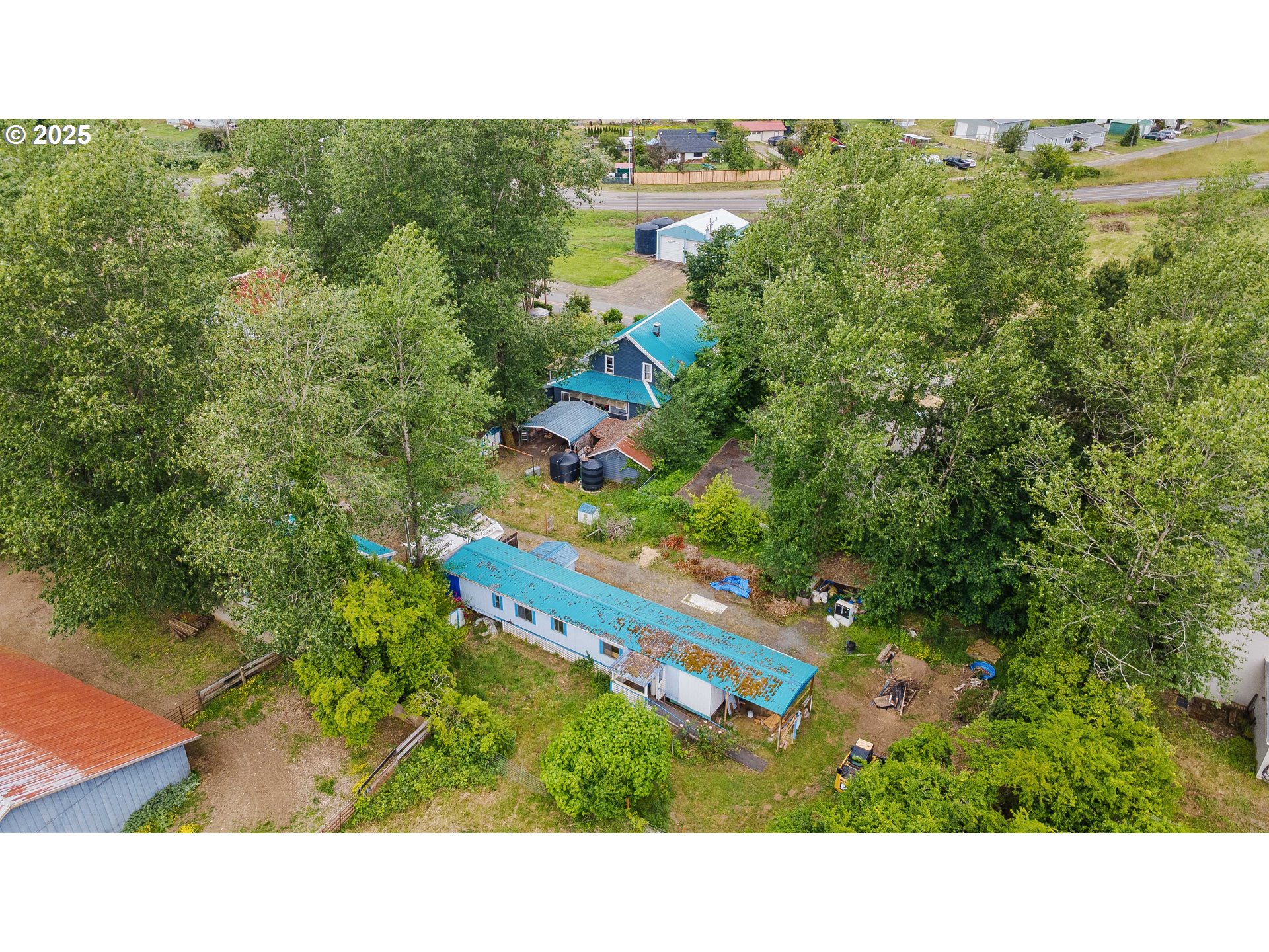 51014 Dement Creek Road Myrtle Point, OR 97458 - Photo 5 of 38