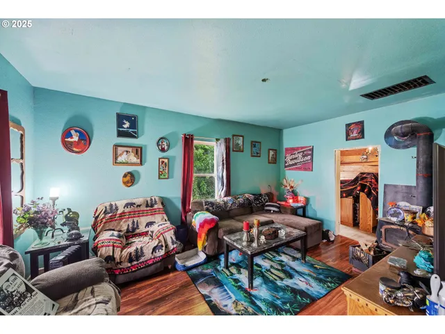 $238,000 | 51014 Dement Creek Road, Myrtle Point, OR 97458