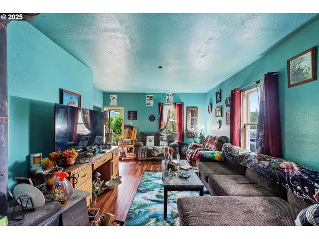 $238,000 | 51014 Dement Creek Road, Myrtle Point, OR 97458