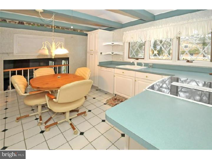 813 Orlando Road Cherry Hill, NJ 08034 - Photo 5 of 24 Kitchen