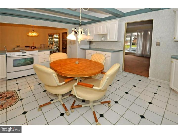 813 Orlando Road Cherry Hill, NJ 08034 - Photo 6 of 24 Kitchen