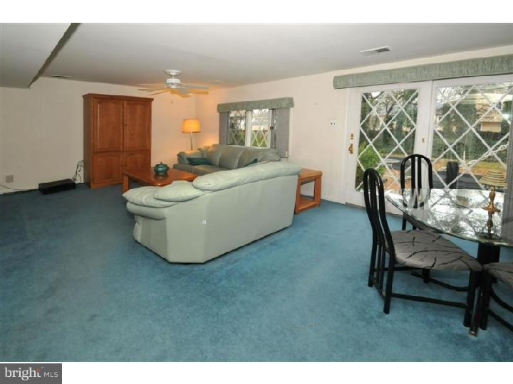 813 Orlando Road Cherry Hill, NJ 08034 - Photo 7 of 24 Family Room