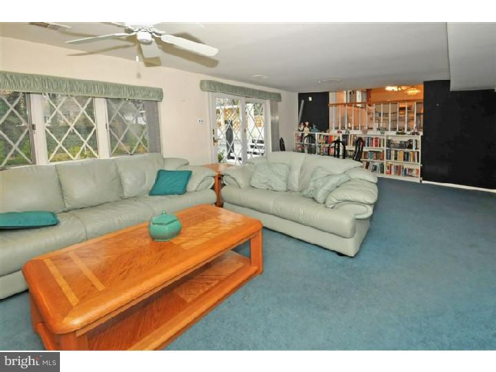 813 Orlando Road Cherry Hill, NJ 08034 - Photo 8 of 24 Family Room