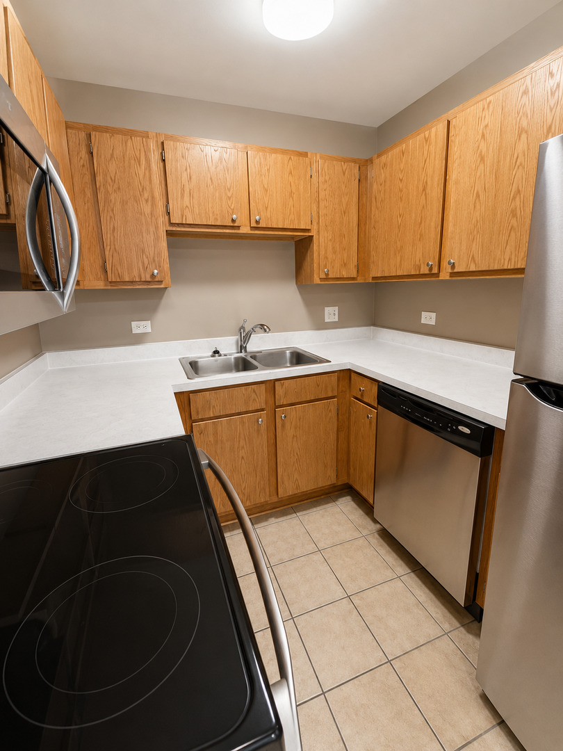 2300 Light Road, Unit 201 Oswego, IL 60543 - Photo 5 of 10 Gallery Image 5