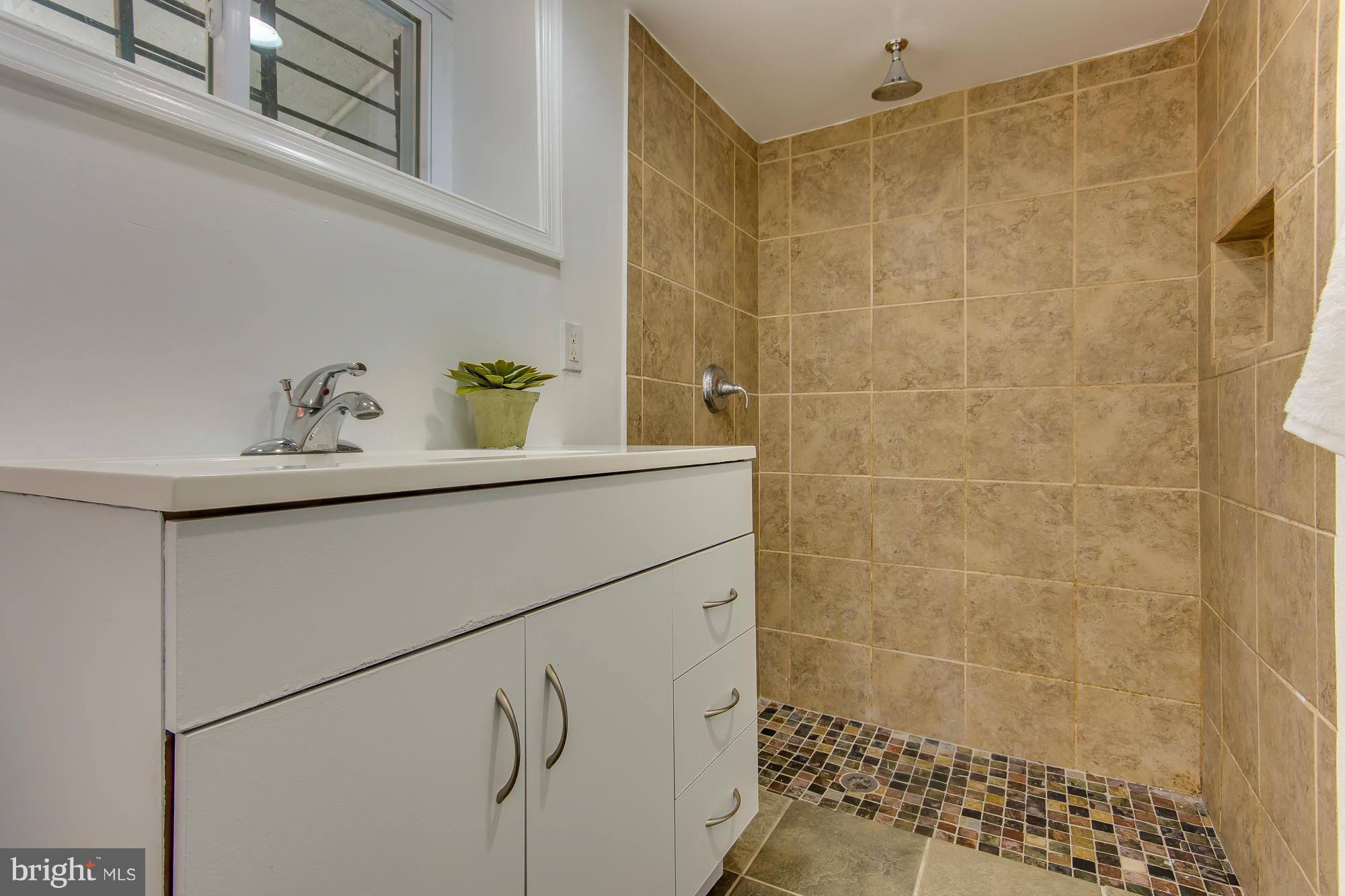 2125 4th Street Northeast Washington, DC 20002 - Photo 11 of 25 Bath
