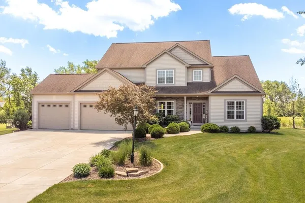 $844,900 | W229N4328 Baker Court, Pewaukee, WI 53072