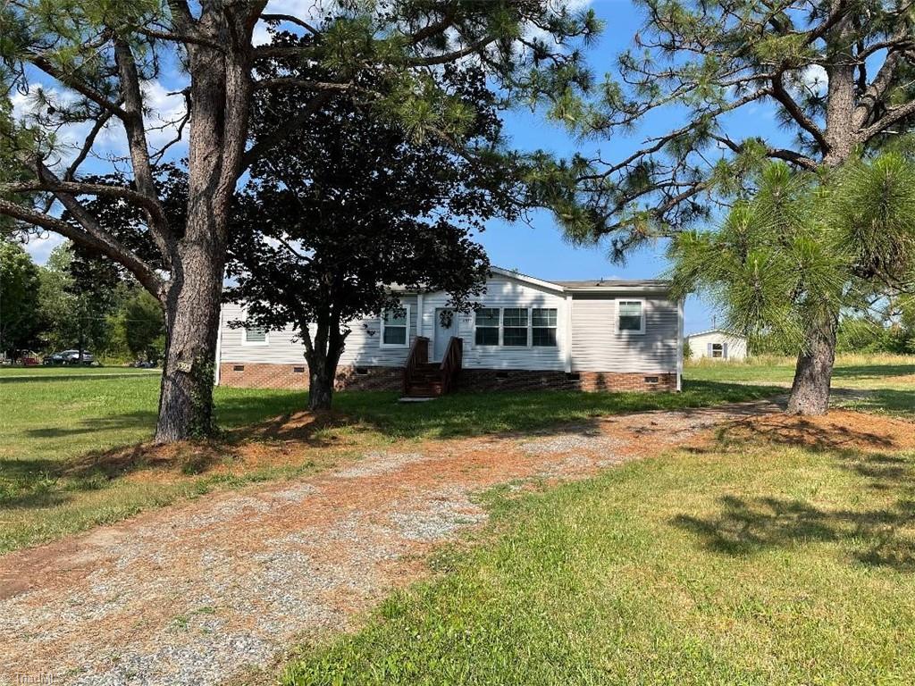 3395 Cunningham Road Thomasville, NC 27360 - Photo 1 of 16