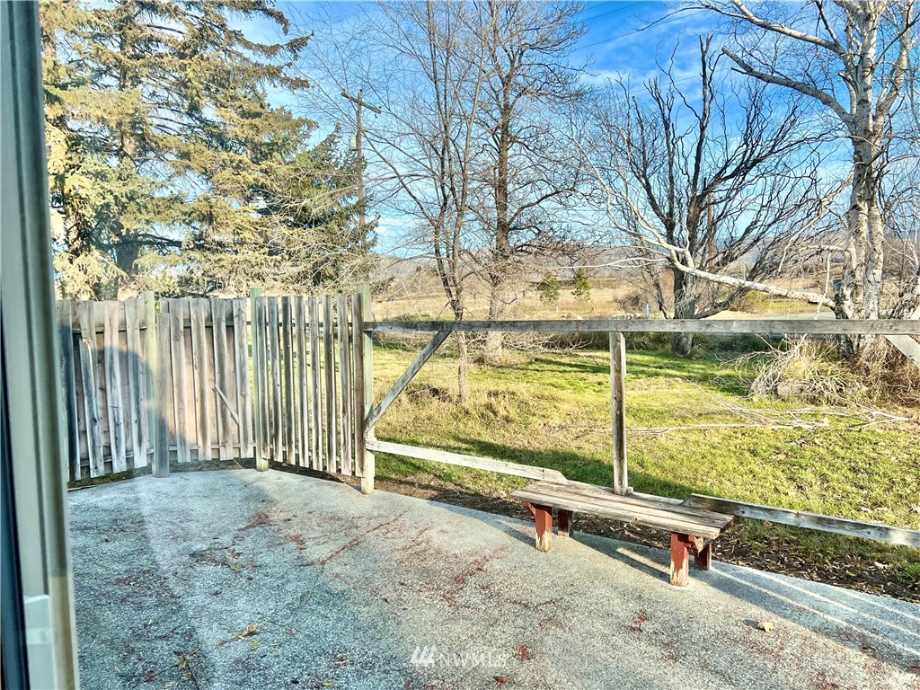 53 Woods Road Omak, WA 98841 - Photo 20 of 40 a view of outdoor space with seating area