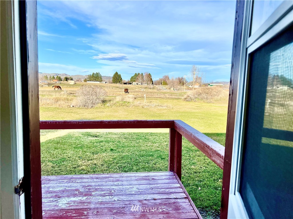 53 Woods Road Omak, WA 98841 - Photo 25 of 40 a view of sky from window