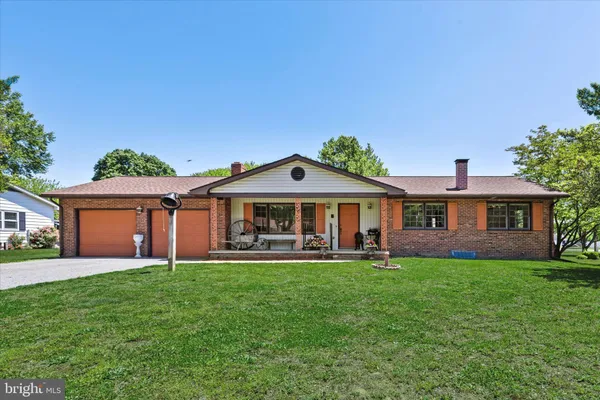 $369,900 | 25 Meadowglen Drive, Dover, DE 19901