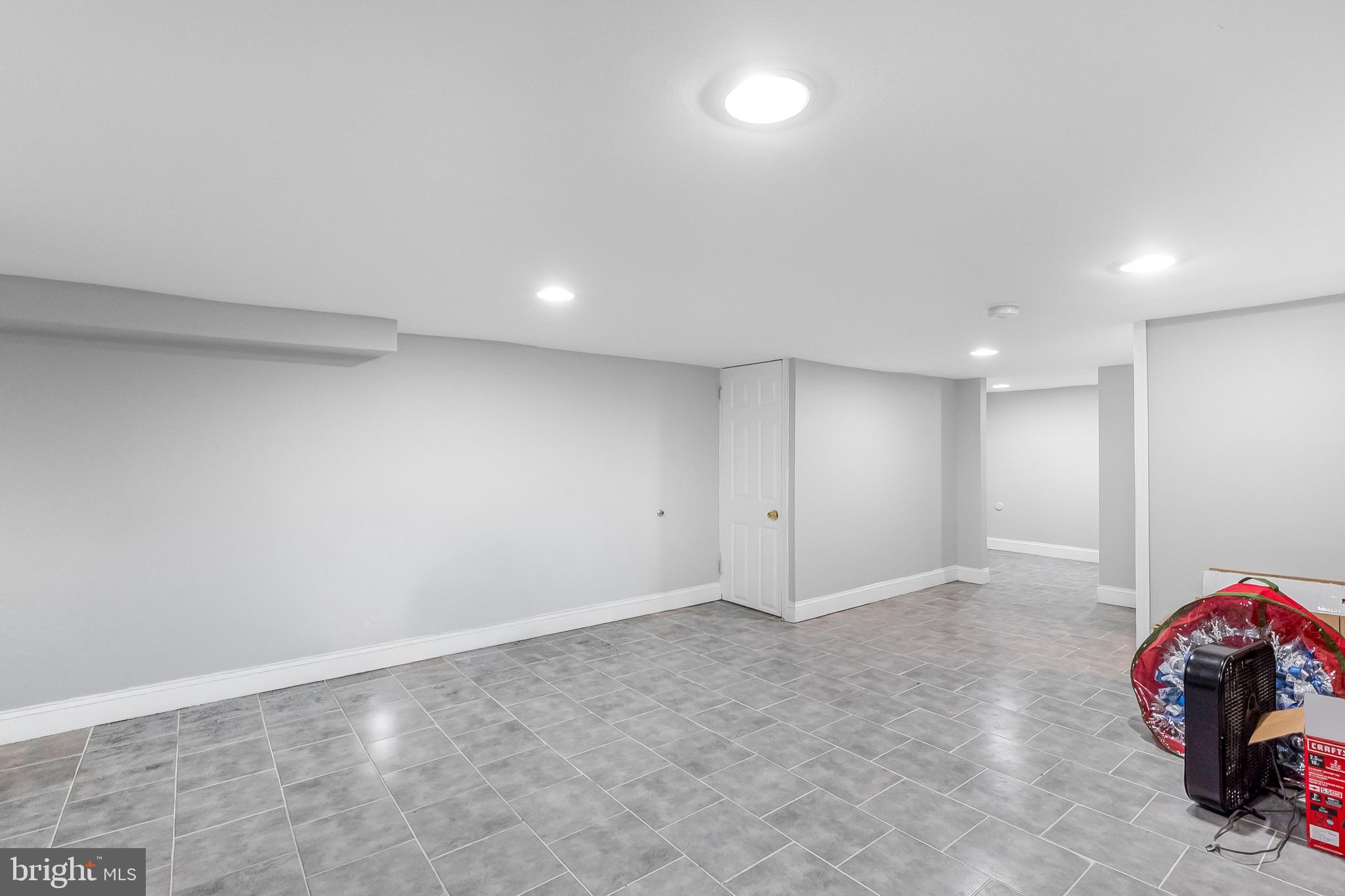2831 Lake Avenue Baltimore, MD 21213 - Photo 22 of 25
