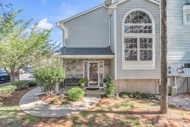 $595,000 | 41 Capica Court, Old Bridge, NJ 08879