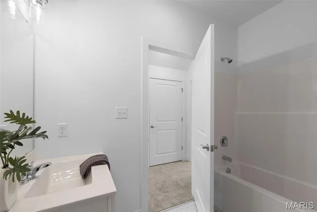 $235,000 | 3910 Walsh Street, St. Louis, MO 63116