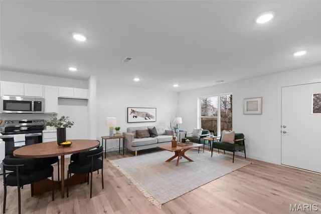 $235,000 | 3910 Walsh Street, St. Louis, MO 63116