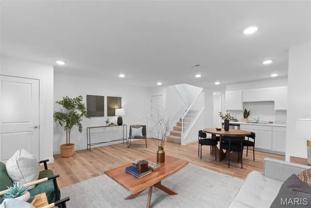 $235,000 | 3910 Walsh Street, St. Louis, MO 63116