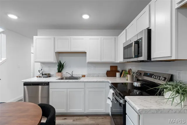 $235,000 | 3910 Walsh Street, St. Louis, MO 63116