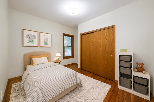 $375,000 | 215 North Oak Avenue, Bartlett, IL 60103