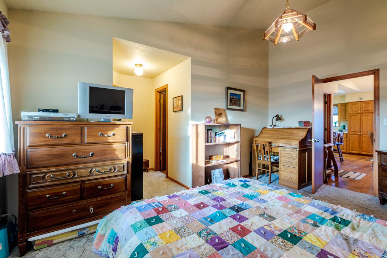 4556 W Road De Beque, CO 81630 - Photo 10 of 37 Gallery Image 10
